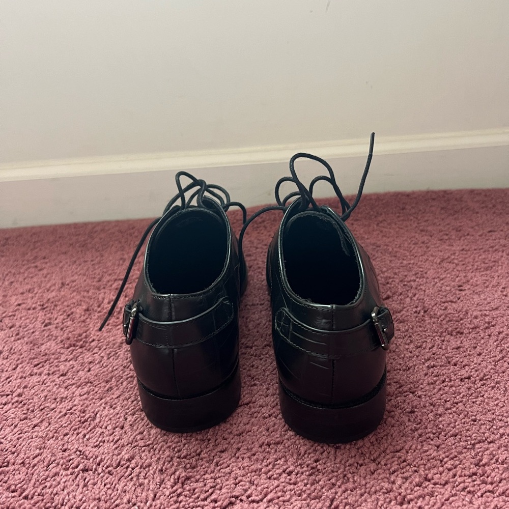 Shoes - Picture 3 of 7